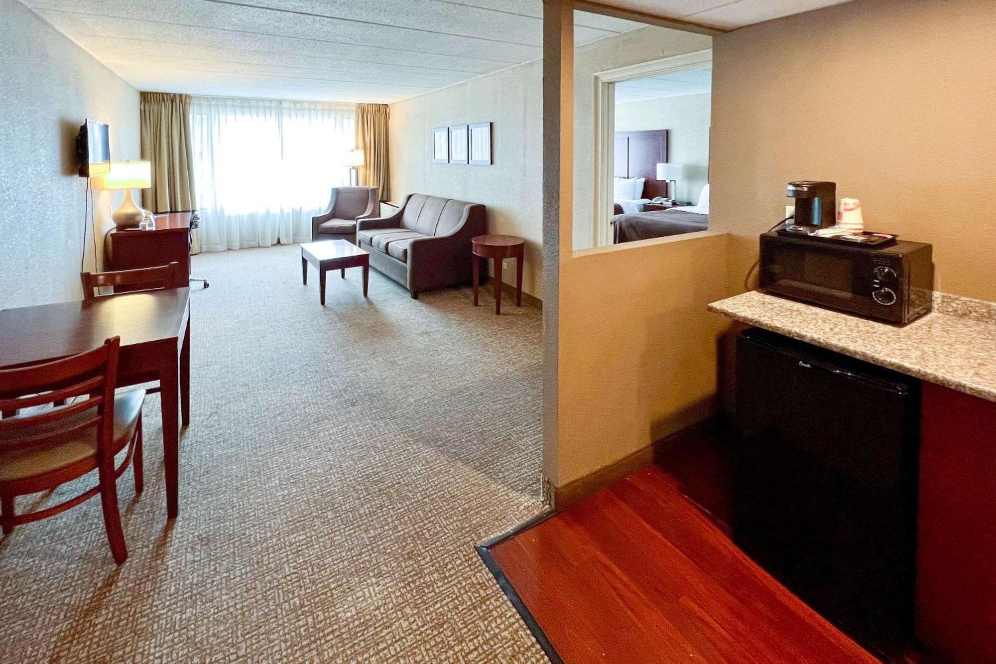 Quality Inn & Suites Orland Park - Chicago Exterior foto